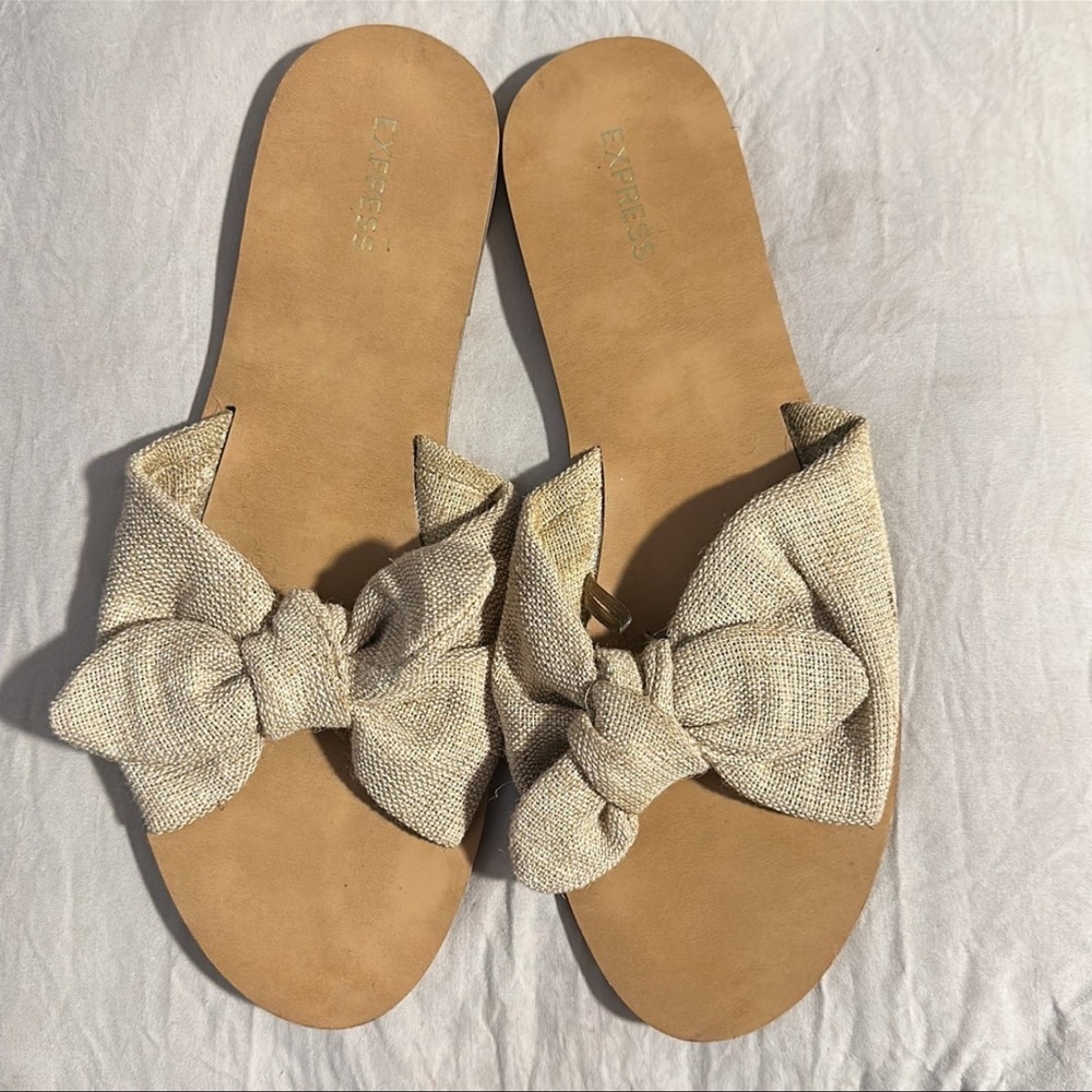 Women express sandals size 9